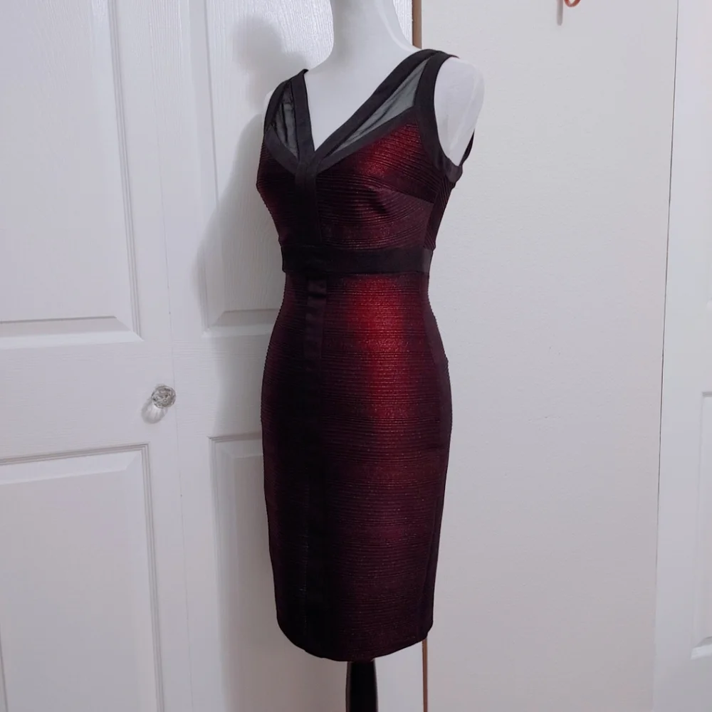 Cache Black and Red Ribbed Bodycon Dress - Picture 5 of 11